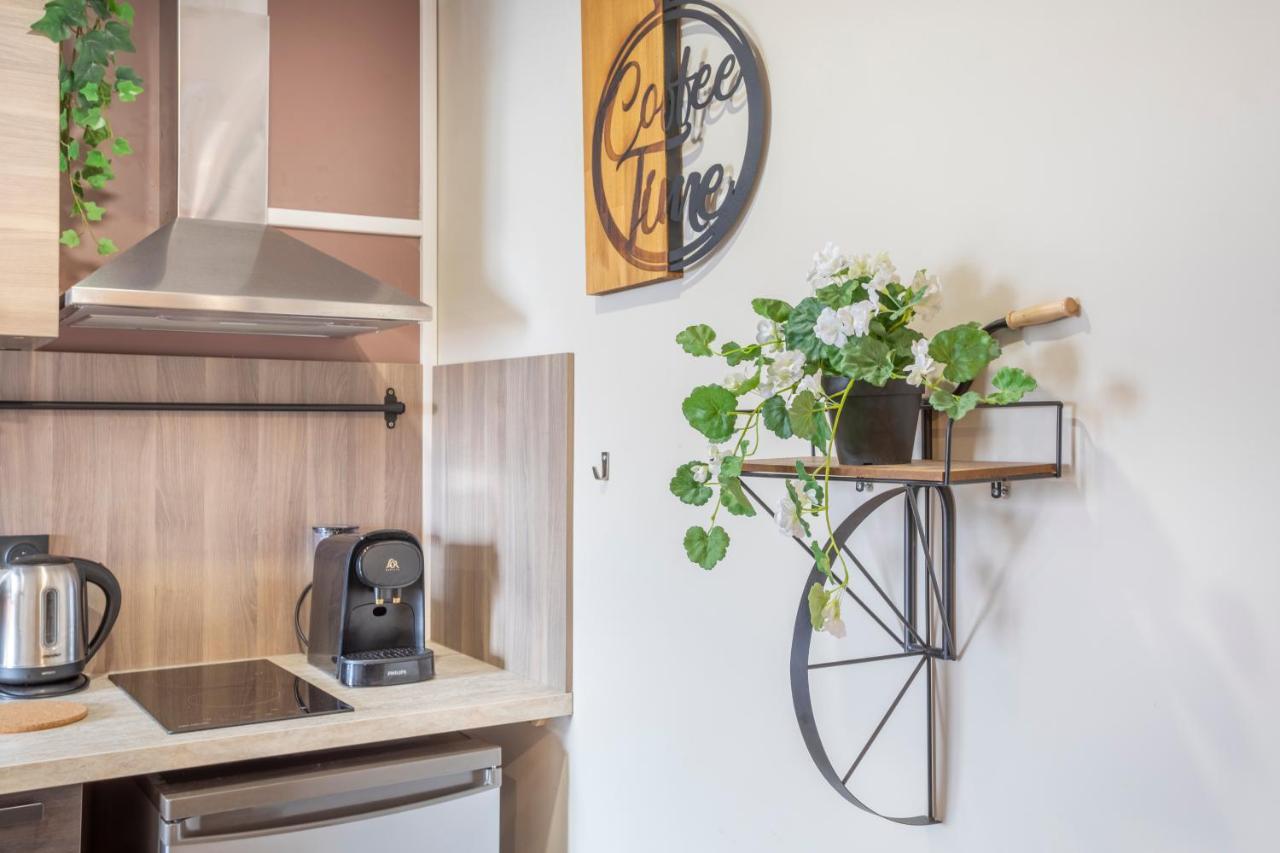 Apartament Adira Resid'Marseille Vieux-Port 2 Etoiles Zewnętrze zdjęcie